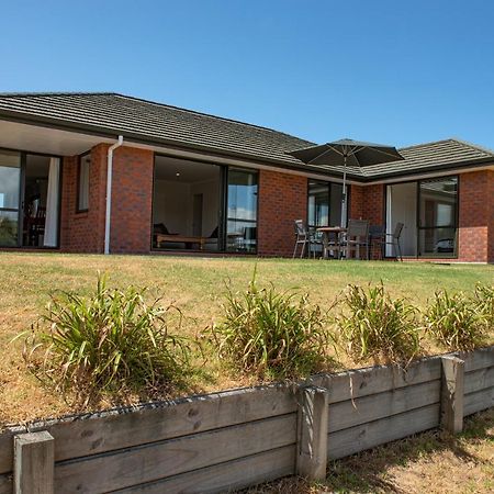 The Waterfront Ruakaka - Ruakaka Holiday Home エクステリア 写真